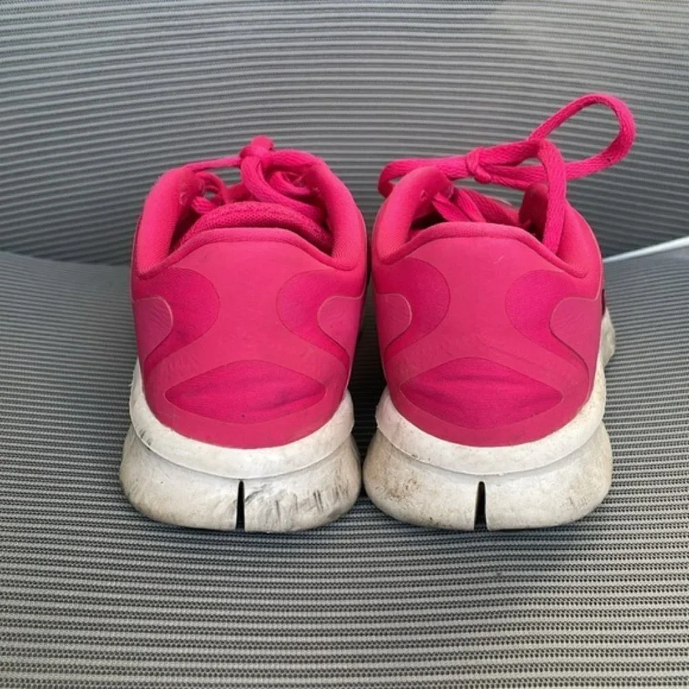 VGC Nike Free 5.0 Runners - Size 5Y